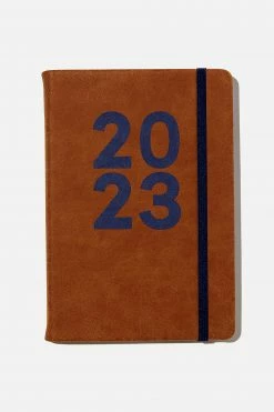 Typo 2023 A5 Weekly Buffalo Diary