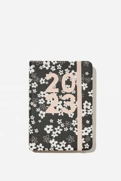 Typo 2023 A6 Weekly Buffalo Diary